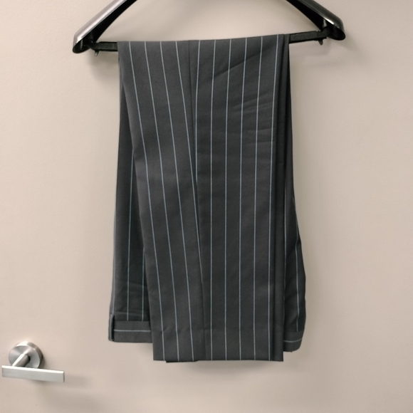 Etro Milano Suit - Picture 9 of 13